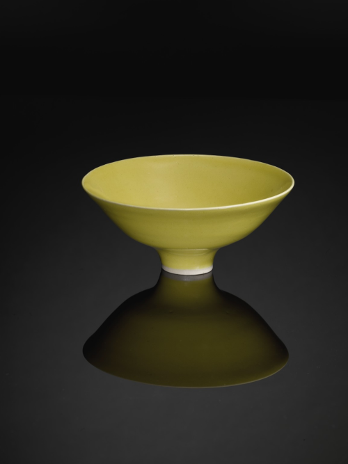 Lucie Rie, footed bowl, ca. 1970, glazed porcelain