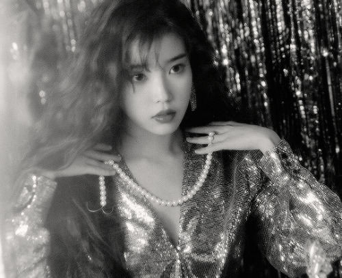 yourghostcat:IU 4th Official Fanclub Kit 