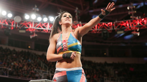 wwedivadeluxex - Bayley vs. Sasha BanksMonday Night Raw - ...