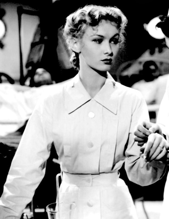 missveronicalakes:  So Proudly We Hail! (1943) 