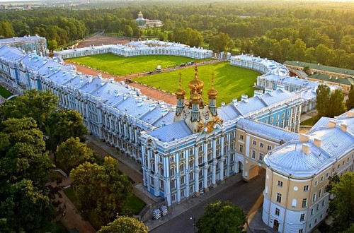 Catherine Palace (St. Petersburg, Russia).1. Aerial view, looking west2. Inside the complex, looking