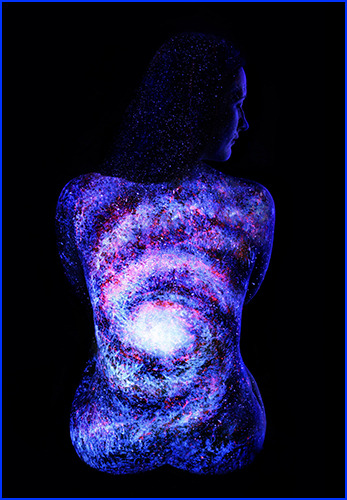 allstarsandconstellations:  Astounding fluorescent body painting revealed through the use of black light, by John Poppleton.