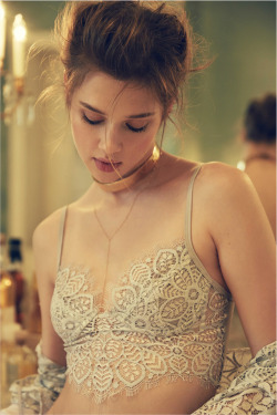 likantropa75:  Anais Pouliot