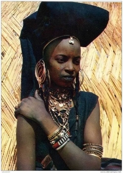 tobacco-and-leather: Wodaabe (Bororo) woman, Niger, Africa