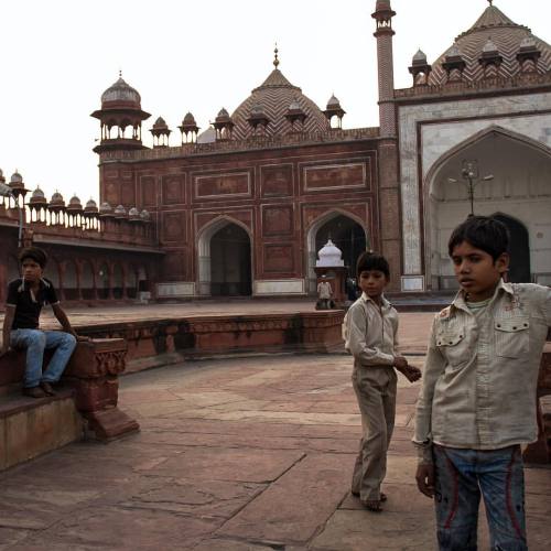 Jama Masjid, Agra, 2011 #jamamasjid #agra #uttarpradesh #india #everydayindia #mosque #islam #boys #