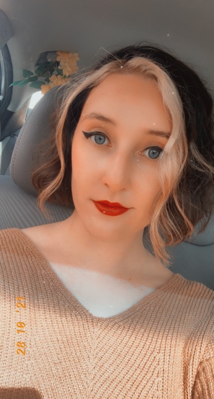 XXX thelittlestlulu:Got my hair done today, got photo