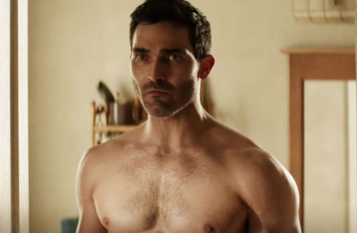 celebrityboyfriend: Tyler Hoechlin shirtless in Superman And LoisFollow me on Twitter, they saw it F