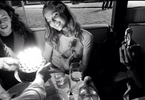 topmoss: thotfox: Magdalena celebrating her birthday Omg babe