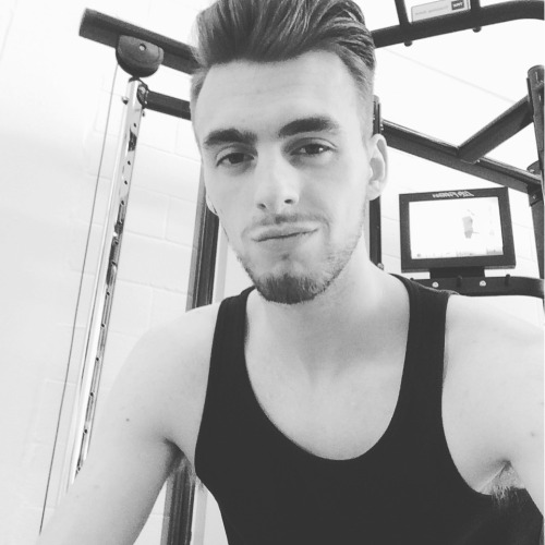 twinksexposed: First submission by 22 yo Bert from Belgium. Hopefully more to follow!Follow him