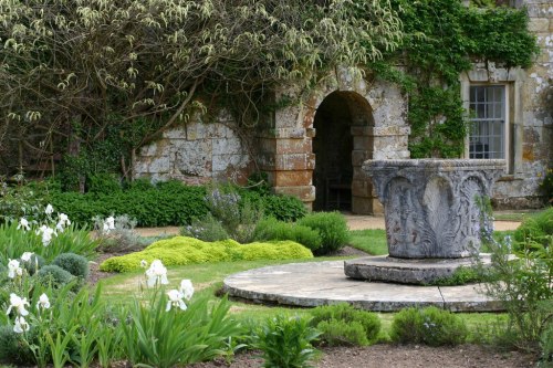 anarchy-of-thought: Scotney Castle in Kent, England