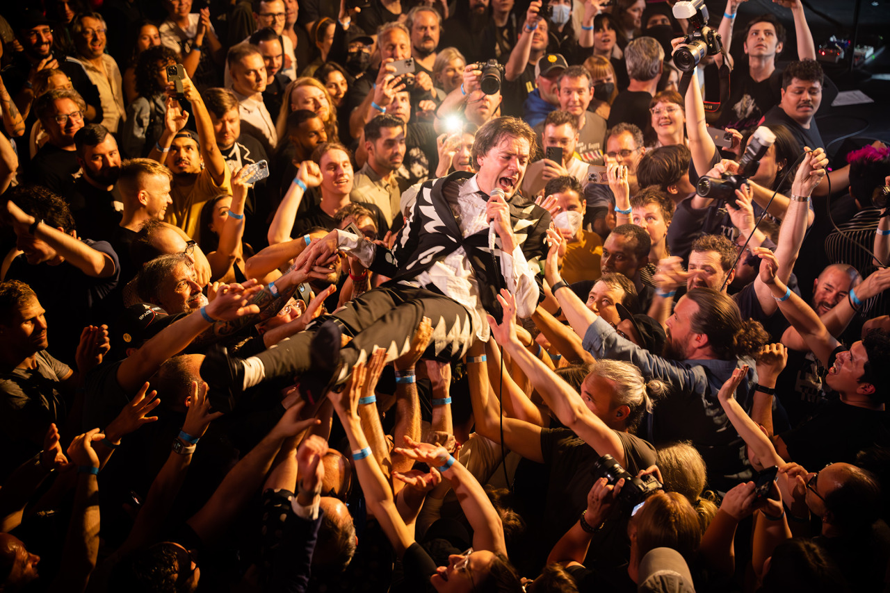 The Hives Announce Their Return with a Loud and Rowdy Show at Racket