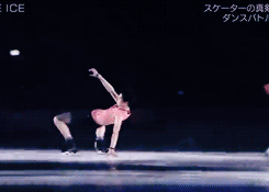  why yuzuru hanyu is a life ruiner: was this actually a thing??? aND HE TOOK OFF