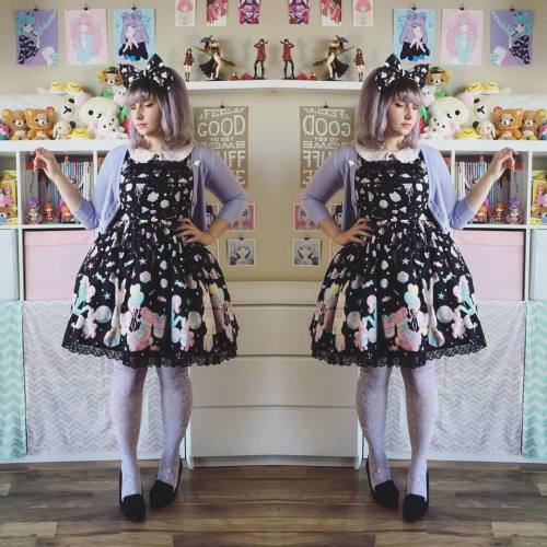 bububun: My comm is having a swap meet today. I decided to wear lolita so I’m not tempted to t