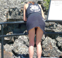 upskirtbabes2:  You didn’t come to see the rocks …