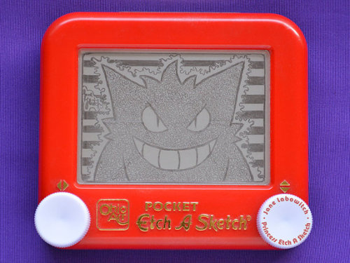 retrogamingblog:Nintendo Etch-a-Sketch Art made by Jane Labowitch Thanks so much for the shout-out a