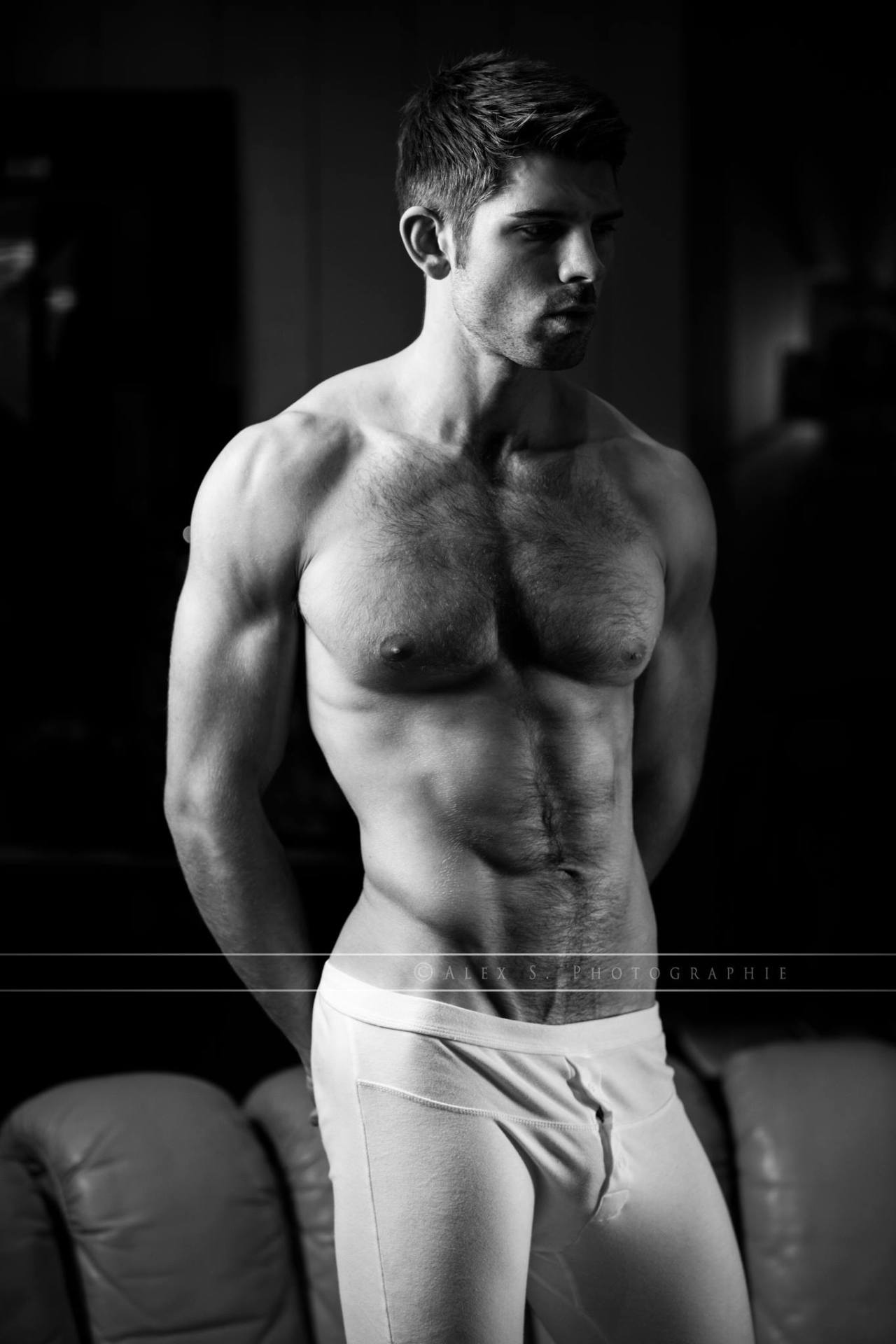 handsomemales:  hans de chevigny by alexis salgues 