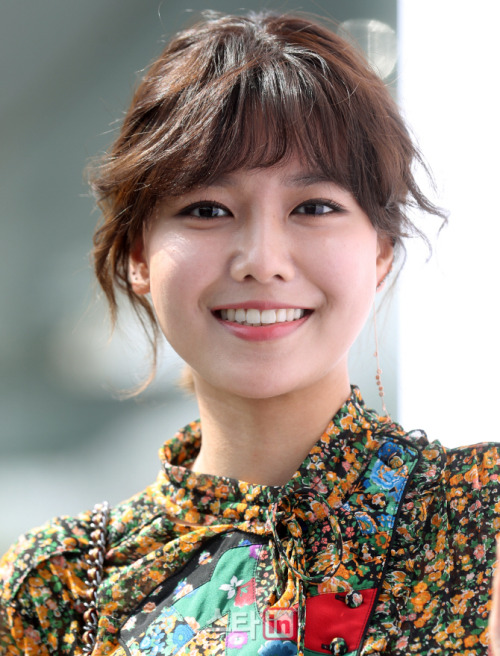 leyrerecu:  [160414] Sooyoung new updates 
