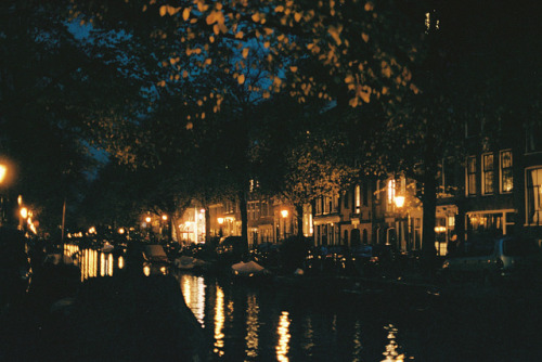 goingonsoeasily:  untitled by captain bender on Flickr. 