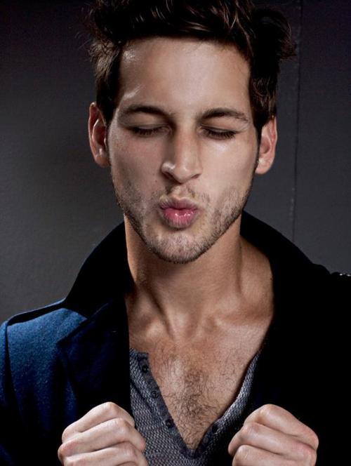 nicemale:  Max Emerson