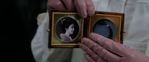 dreamstormed:“Is this the companionship they write about in books?” The Handmaiden 