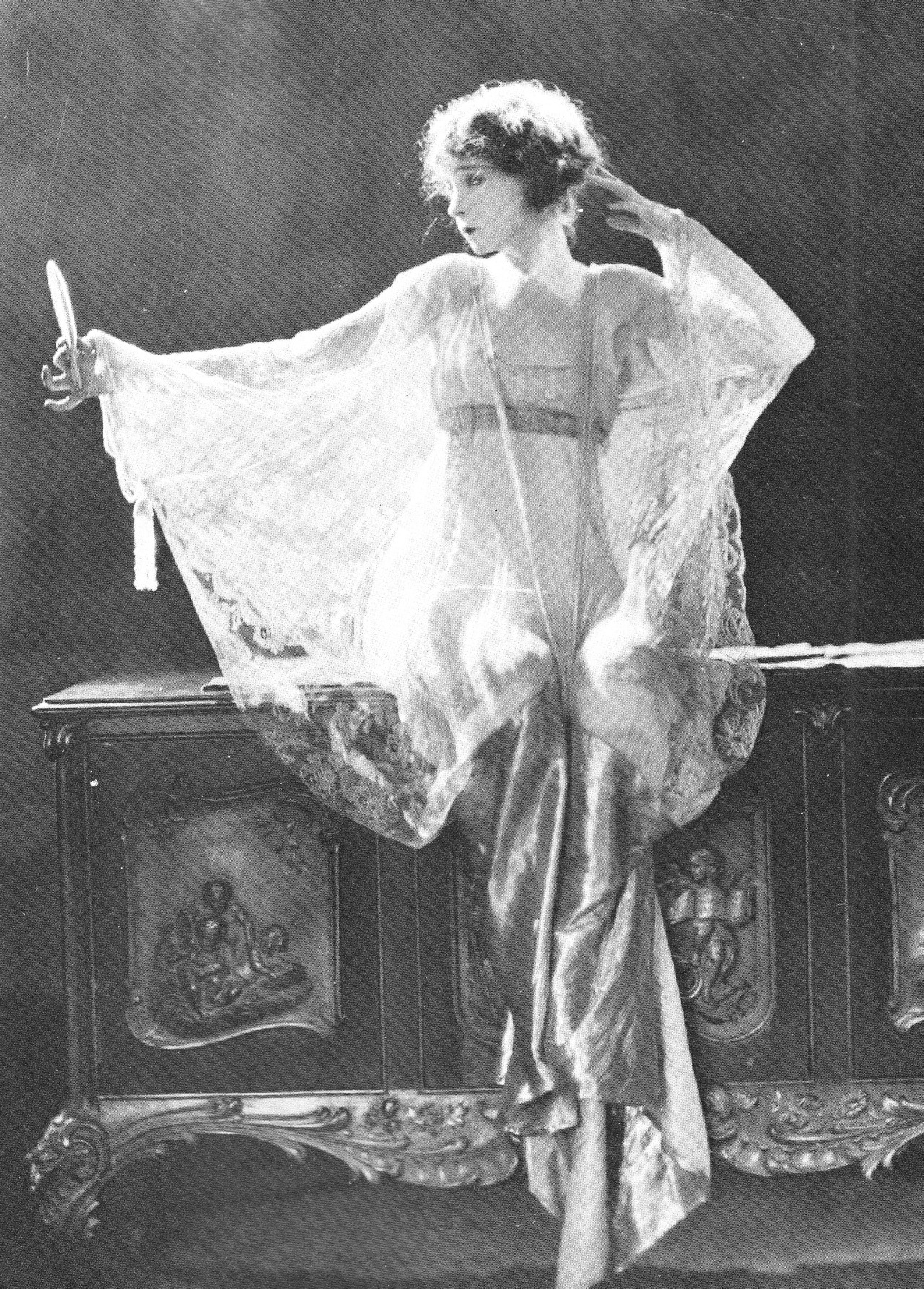 adelphe: Lillian Gish photographed by James Abbe for Broken Blossoms, 1920 