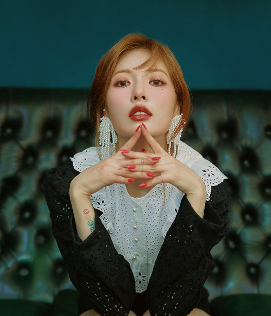 sowonis:  Hyuna for Singles Magazine