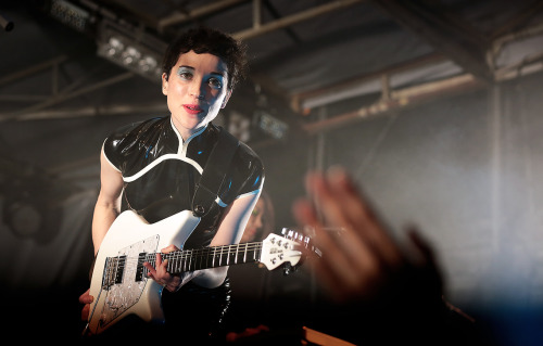 ifuckinglovestvincent:  ×××