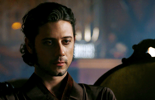 gulegardiner:the magicians tv meme → favorite character: eliot waugh (½)