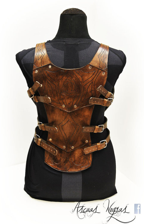 Steel and leather female chest armor. Available in by AscuasNegras