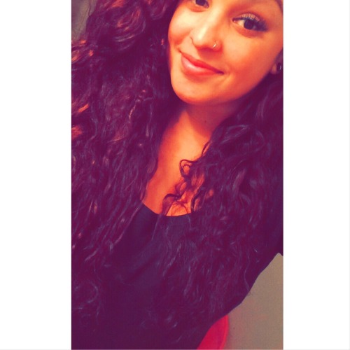 momma-ky:  Where’s a lion emoji when you need it. My hair is next level big. 
