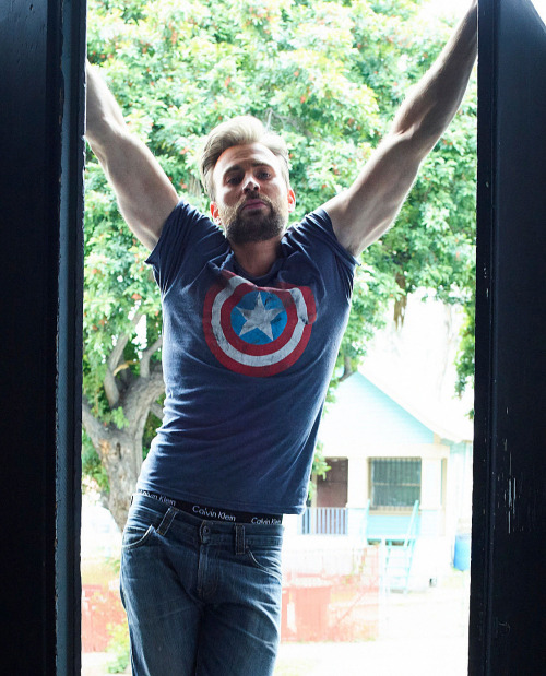 haunted-hideaway: chrisevansedits: Chris Evans outtakes for Rolling Stone Magazine, 2016 Mmmm To @te