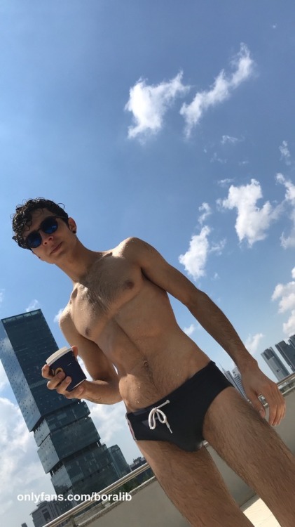 Mother of gay OnlyFans performer gushes over son's work “I'm your number  one fan!” / Queerty