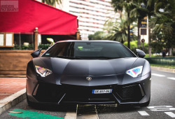 carpr0n:  Starring: Lamborghini Aventadorby