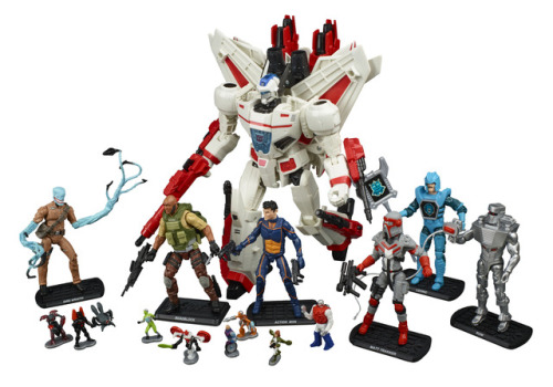 tfwiki: REVOLUTION Comic Crossover Preview Mega-Set(Ages 8 years & up/Approx. Retail Price: $9