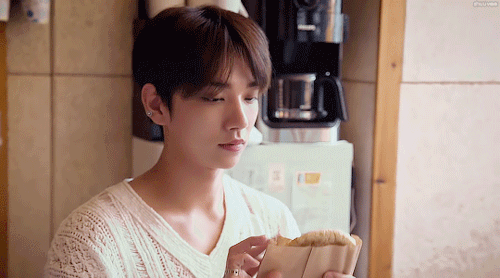 Pink Sweat$, Seventeen’s Dk & Joshua – 17 :: Behind The Scenes