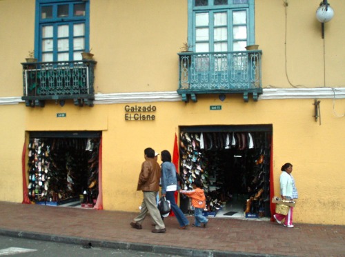 Calzado el Cisne, Quito, Ecuador, 2008.