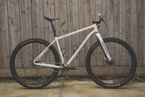 slamthatstem: Here is a pretty niner with lightweight bits to cleanse your palette. Thanks Jordan c.