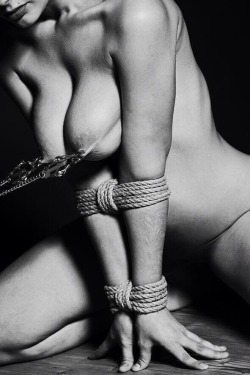 shibarihowto:  Great shot from: bdsmmomentsforlife