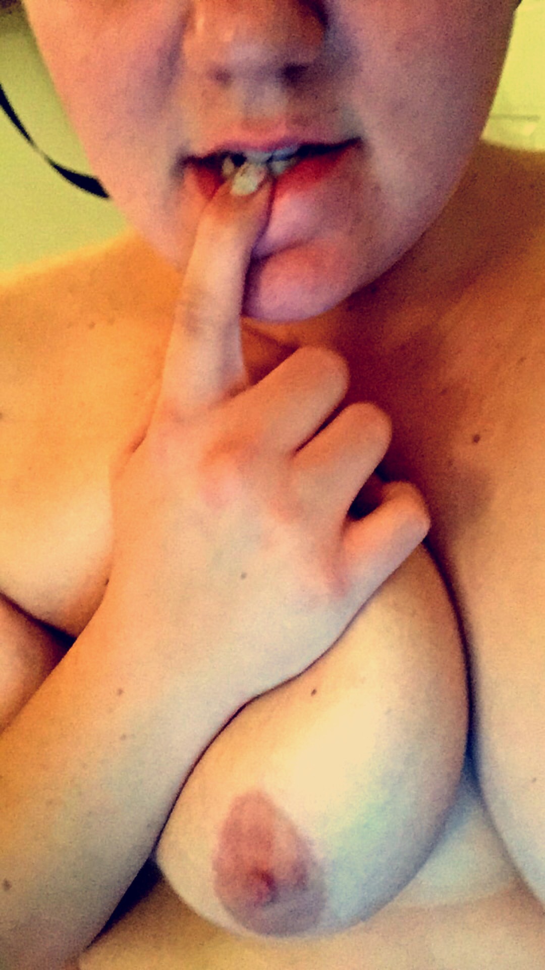 pretendingclassylady:  I am definitely drunk and horny right now. Which means lots