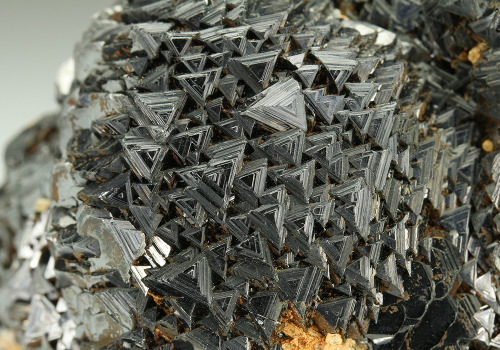 bijoux-et-mineraux: Sphalerite, Quartz, Siderite and Calcite - Dal'negorsk, Primorskiy Kray, Russia