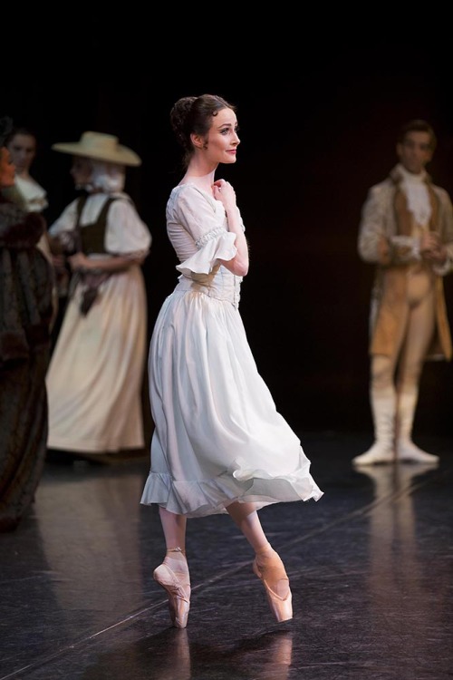 Amber Scott in Sir Kenneth MacMillan’s Manon, Australian Ballet. Photography Lynette Wills.Man