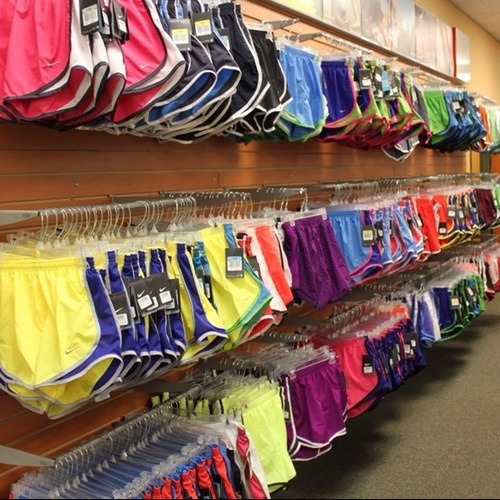shemalehypnosis:  Someone get me all of these &lt;3 This Sissy wants to looks