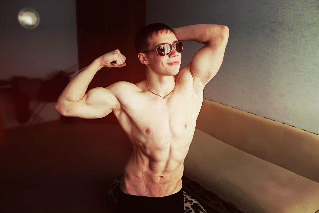beautifulyoungmuscle:  Max Troyan, round 2