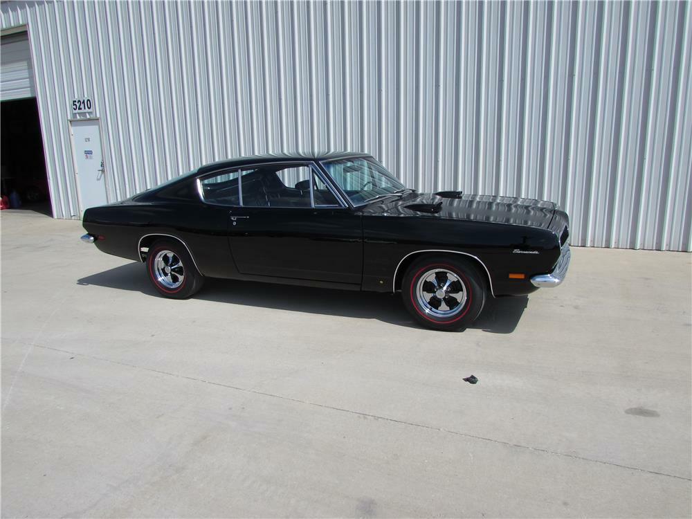 jacdurac:    1969 M Code 440 Barracuda fastback in triple black.   