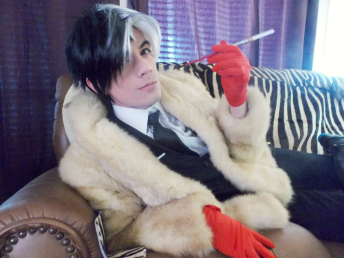 fahrlight: ravenhallow: keystonecougar: nipahdubs: Male Cruella De Vil is now finished (with Fur coa