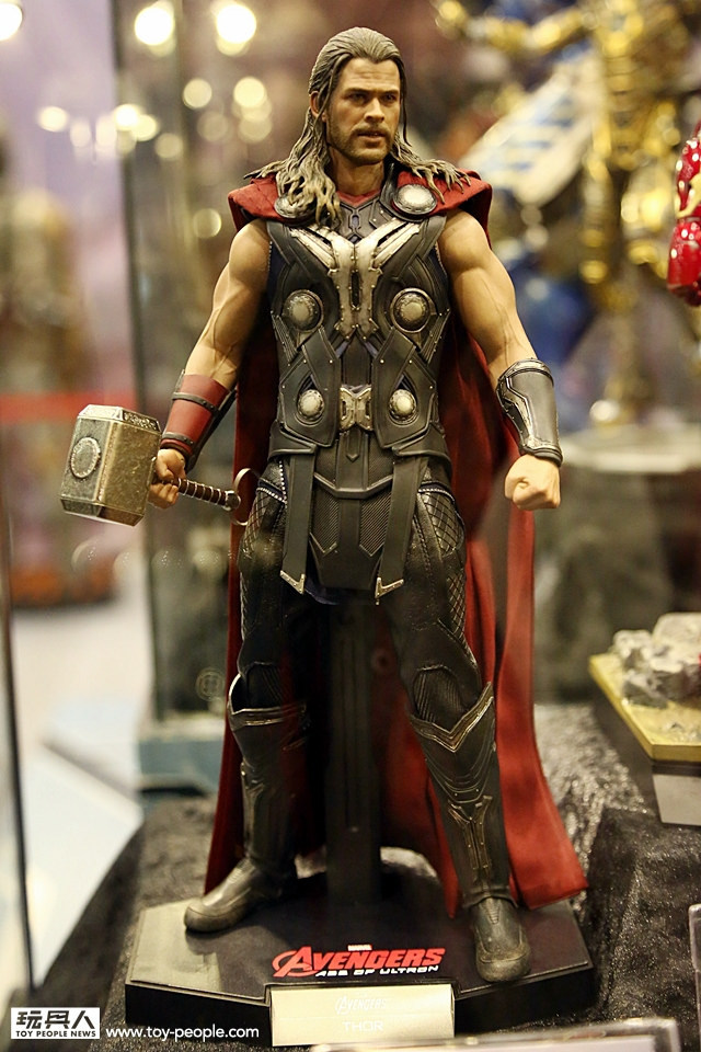 nomalez:  HOT TOYS: Captain America, Iron Man, Thor, Black Widow, Hawkeye and Hulk