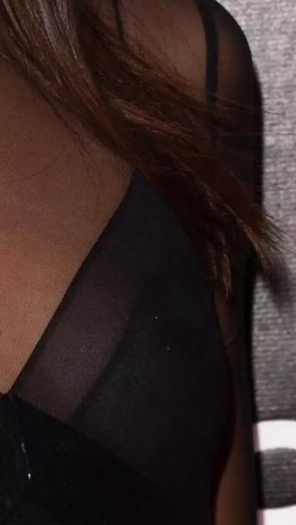 ultimatekimkardashian:  Kendall’s nipple piercing 