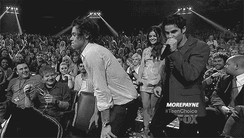 morepayne:  Harry twerking OMFG
