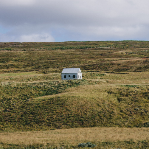 13daysiniceland:Abandonded home along Route 1. North Iceland.