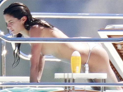 XXX celebritymodels:  sara-sampaio-topless-sunbathing-on-a-yacht photo